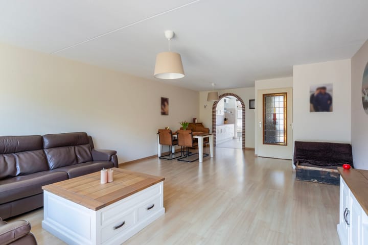 Foto 10 van Peter van Anrooylaan 10