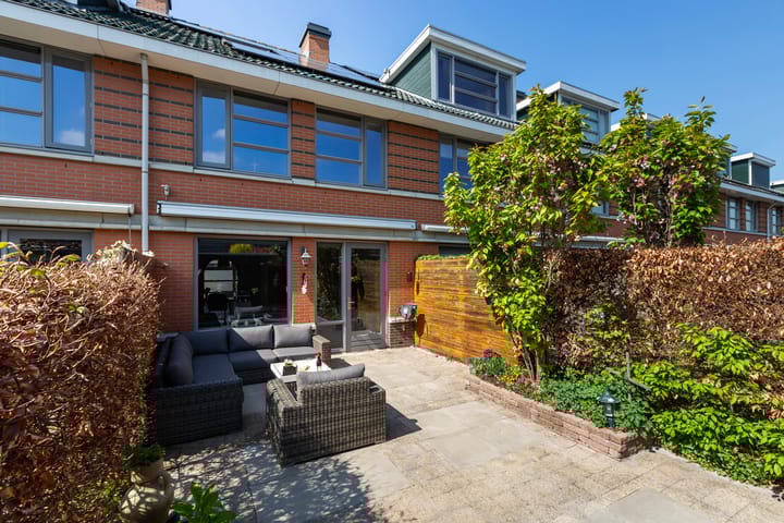 Foto 13 van Peter van Anrooylaan 10