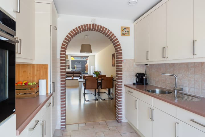 Foto 22 van Peter van Anrooylaan 10