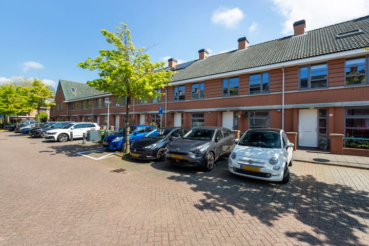 Foto 45 van Peter van Anrooylaan 10