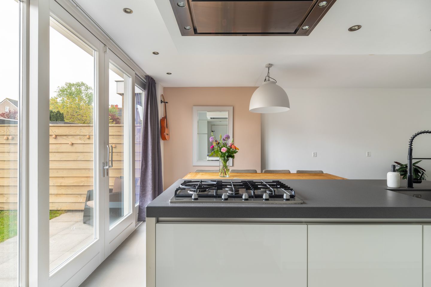 Photo 14 of Enterij 12