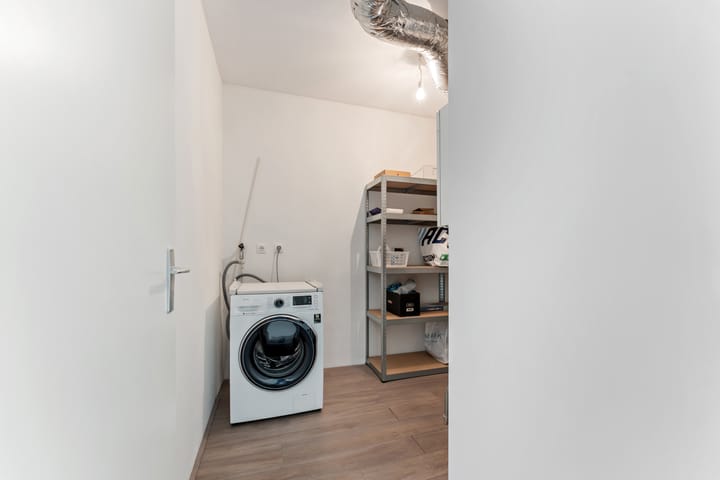 Photo 31 of Buizerdhof 387