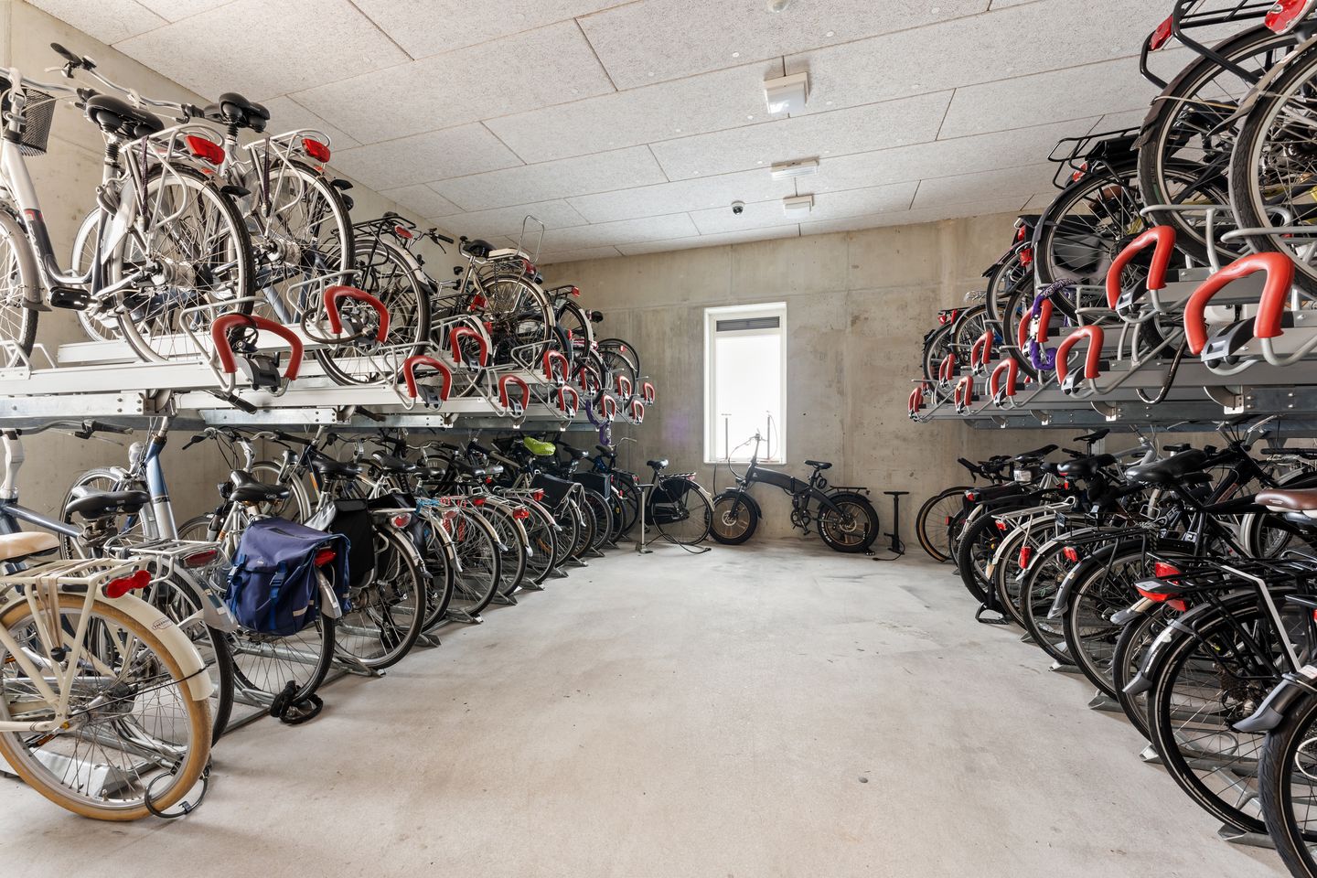 Photo 40 of Buizerdhof 387