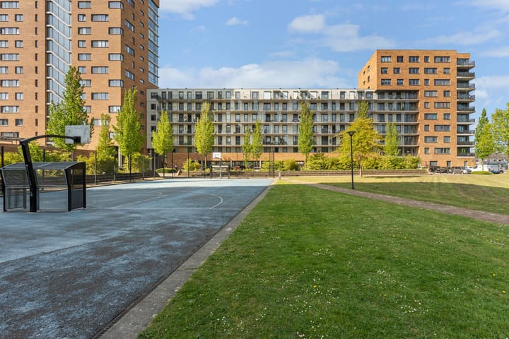 Photo 41 of Buizerdhof 387