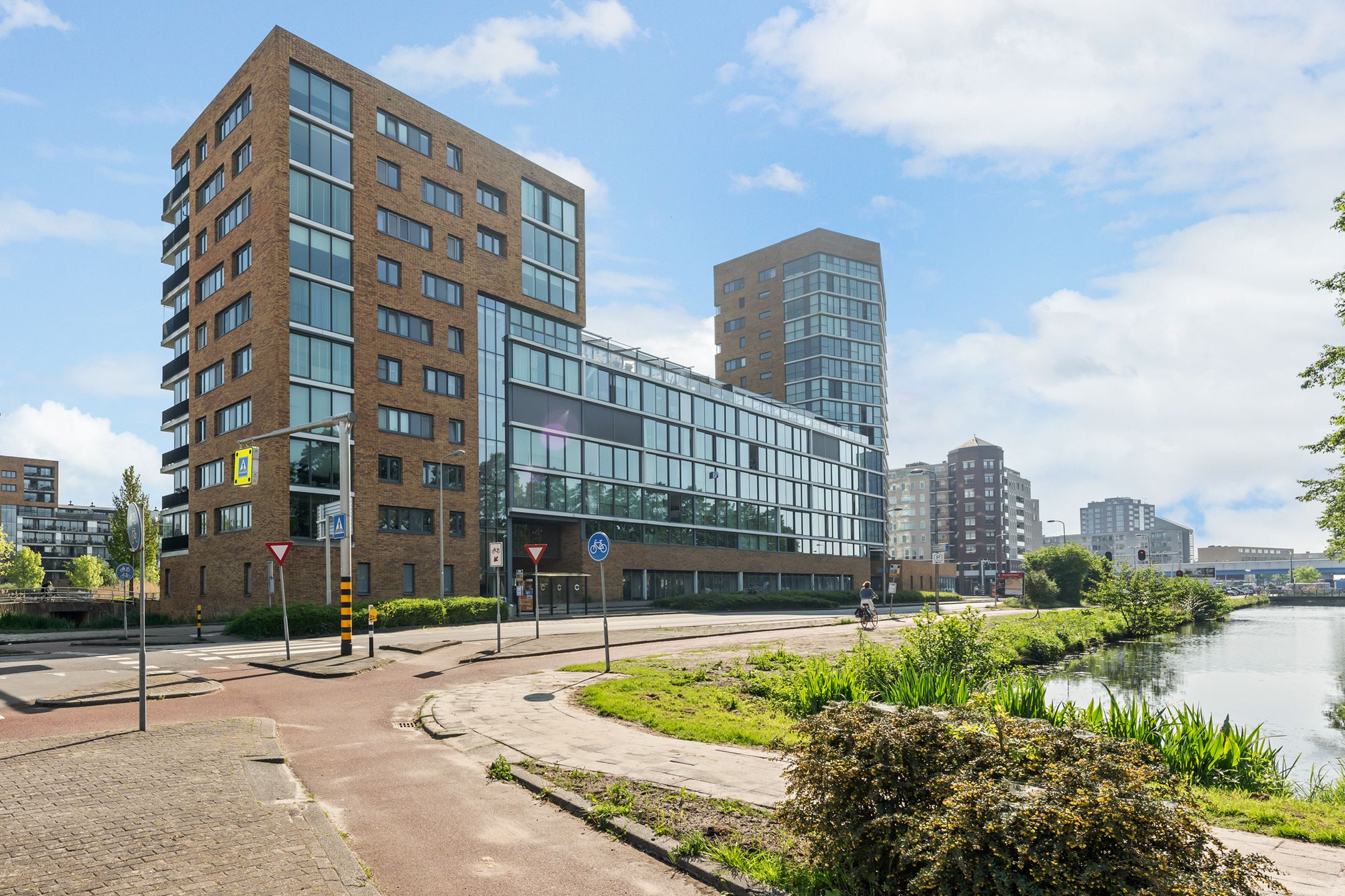 Photo 45 of Buizerdhof 387