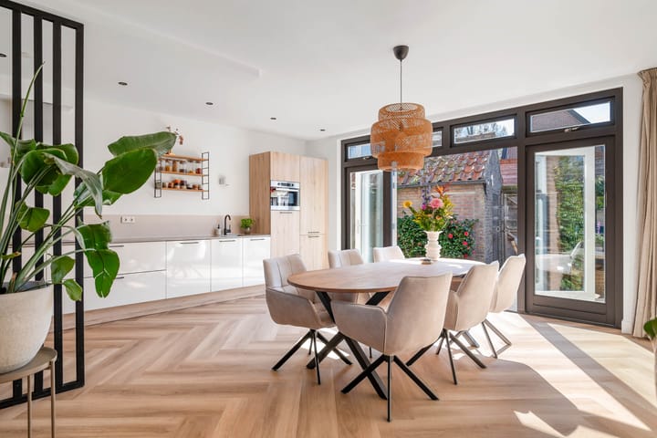 Photo 1 of Surinamestraat 24