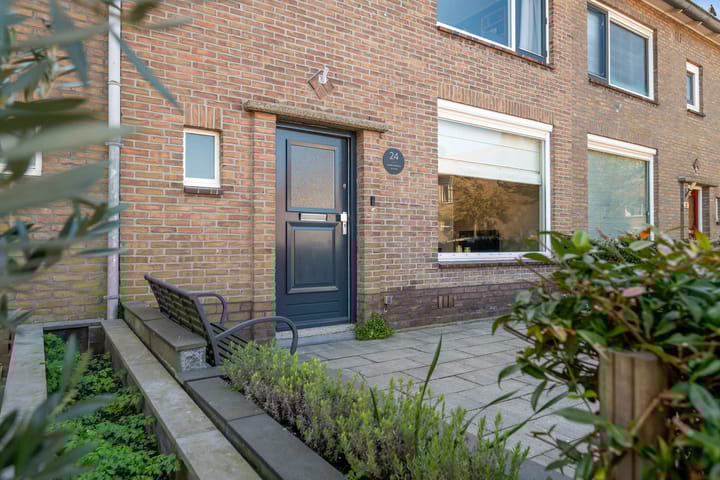 Photo 7 of Surinamestraat 24