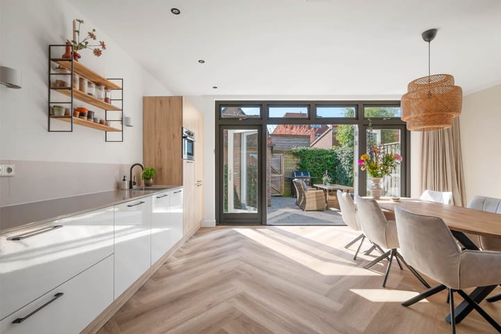 Photo 10 of Surinamestraat 24