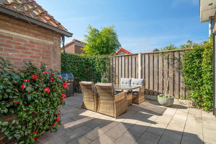 Photo 22 of Surinamestraat 24