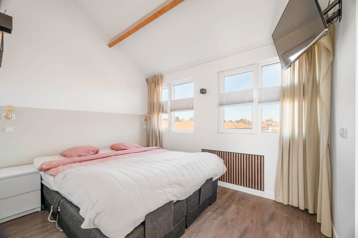 Photo 38 of Surinamestraat 24