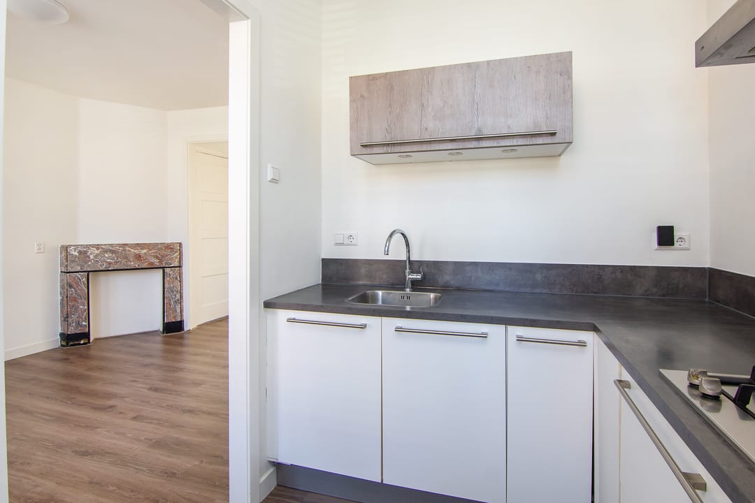 Foto 8 van Van Zeggelenstraat 100