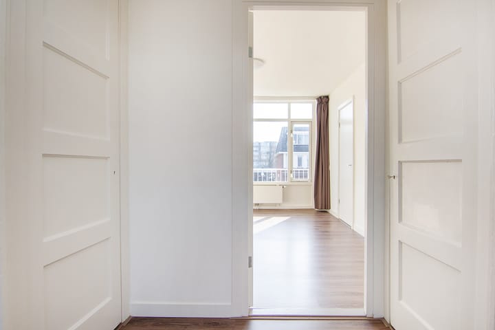 Foto 12 van Van Zeggelenstraat 100