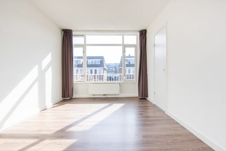 Foto 13 van Van Zeggelenstraat 100