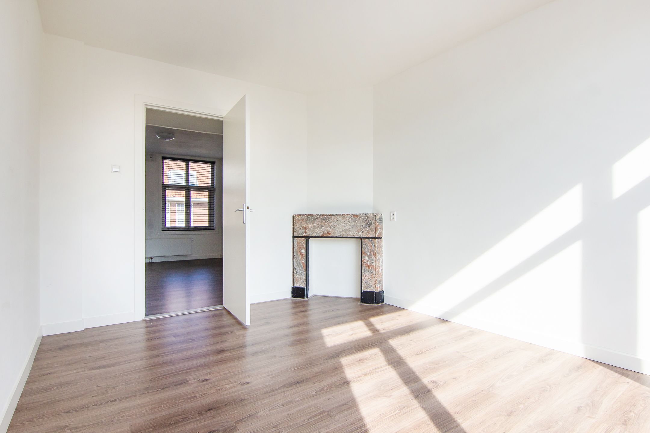 Foto 15 van Van Zeggelenstraat 100