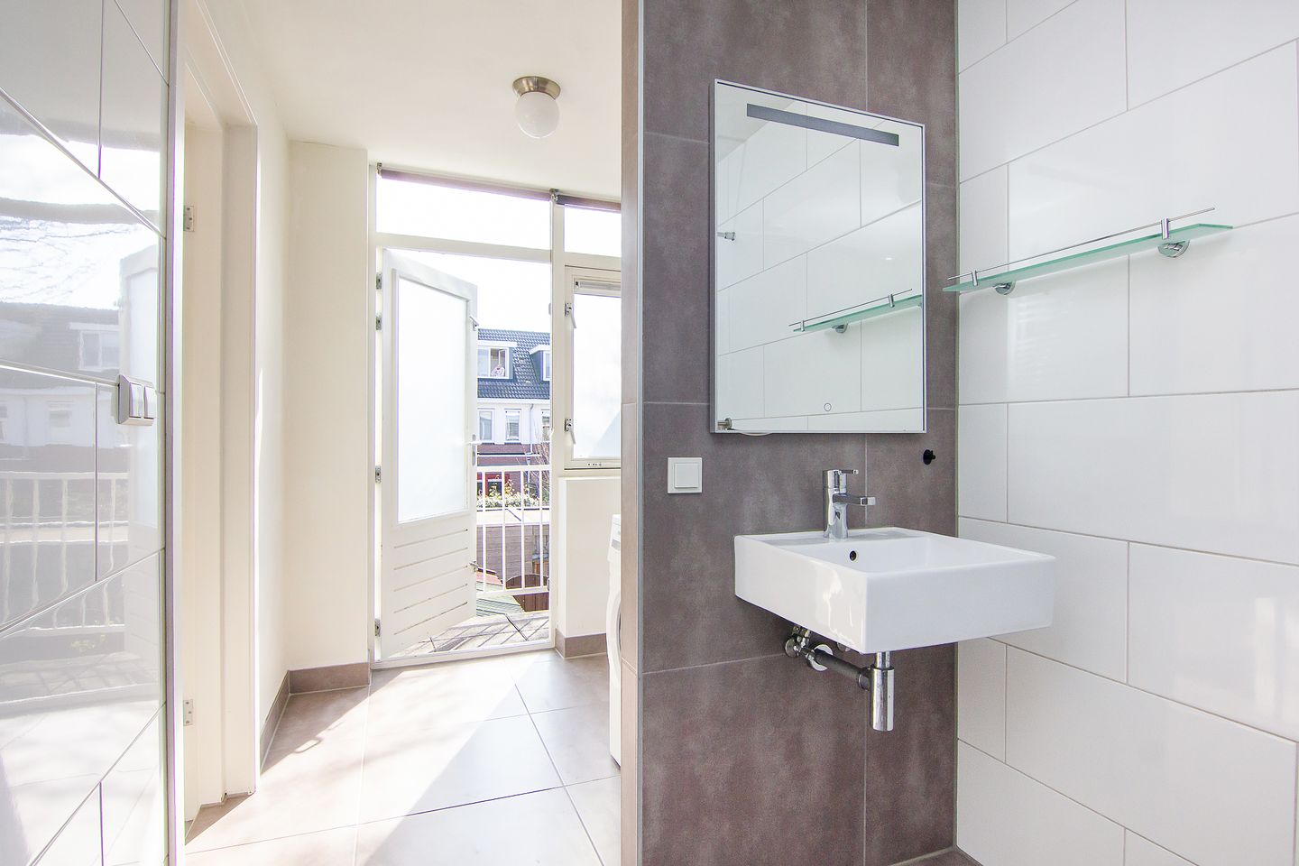 Foto 19 van Van Zeggelenstraat 100