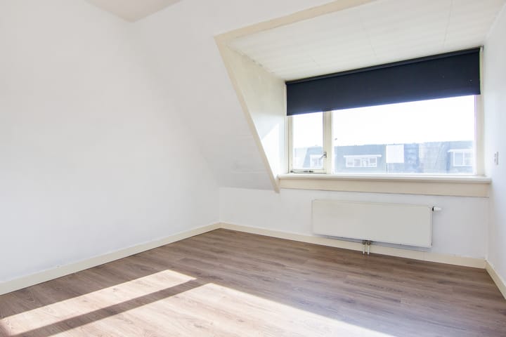 Foto 26 van Van Zeggelenstraat 100