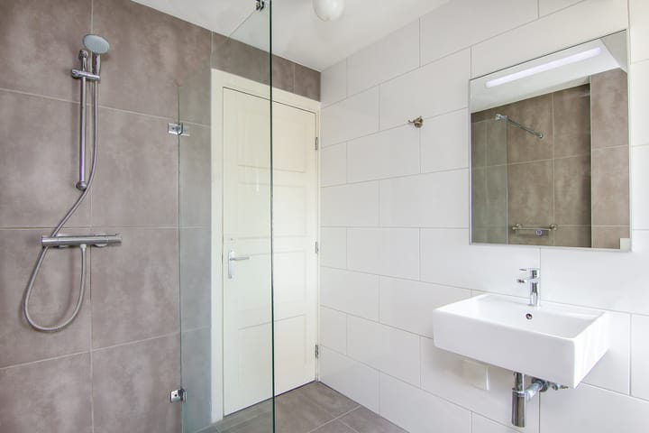 Foto 29 van Van Zeggelenstraat 100