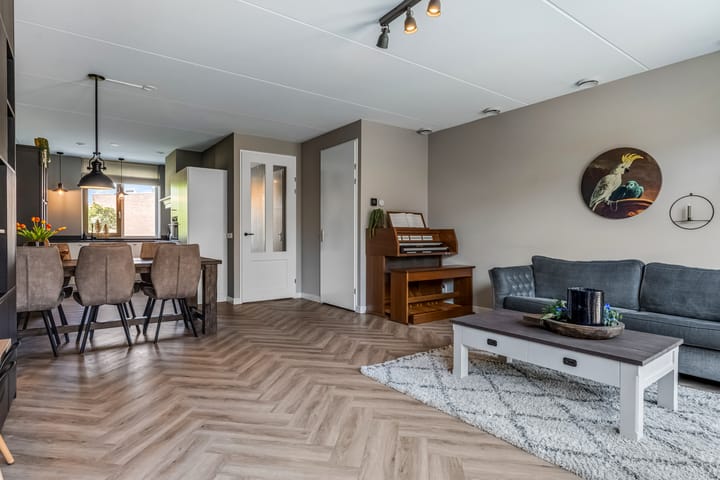 Foto 15 van Lupinestraat 28