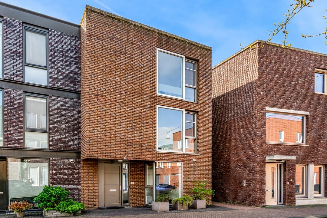 Photo 1 of Onegameer 18