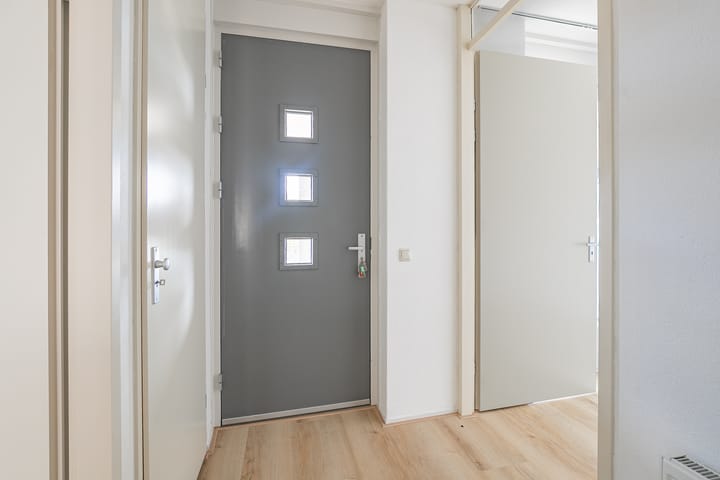 Photo 5 of Valder 42