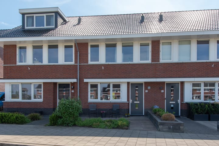Burgemeester Avisstraat 18