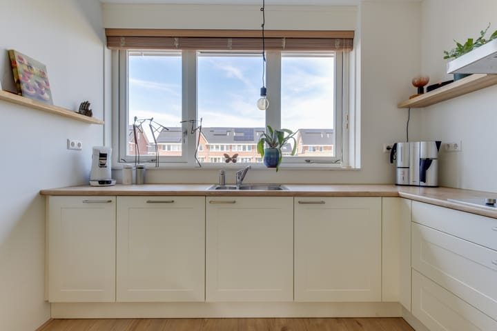 Foto 16 van Burgemeester Avisstraat 18