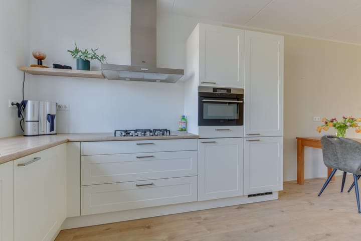 Foto 17 van Burgemeester Avisstraat 18