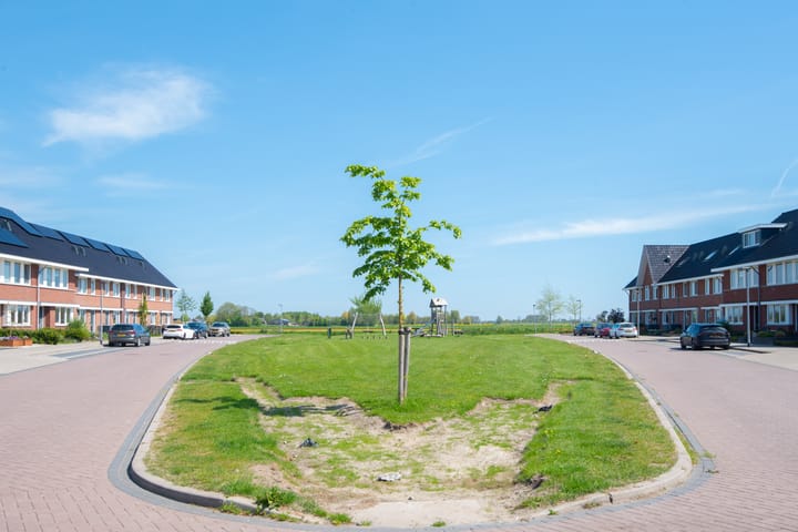 Foto 48 van Burgemeester Avisstraat 18