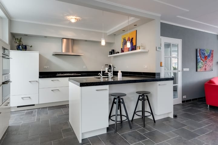 Photo 6 of Overdorpstraat 29