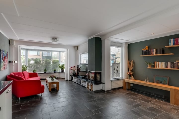 Photo 12 of Overdorpstraat 29