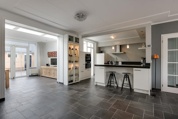 Photo 21 of Overdorpstraat 29