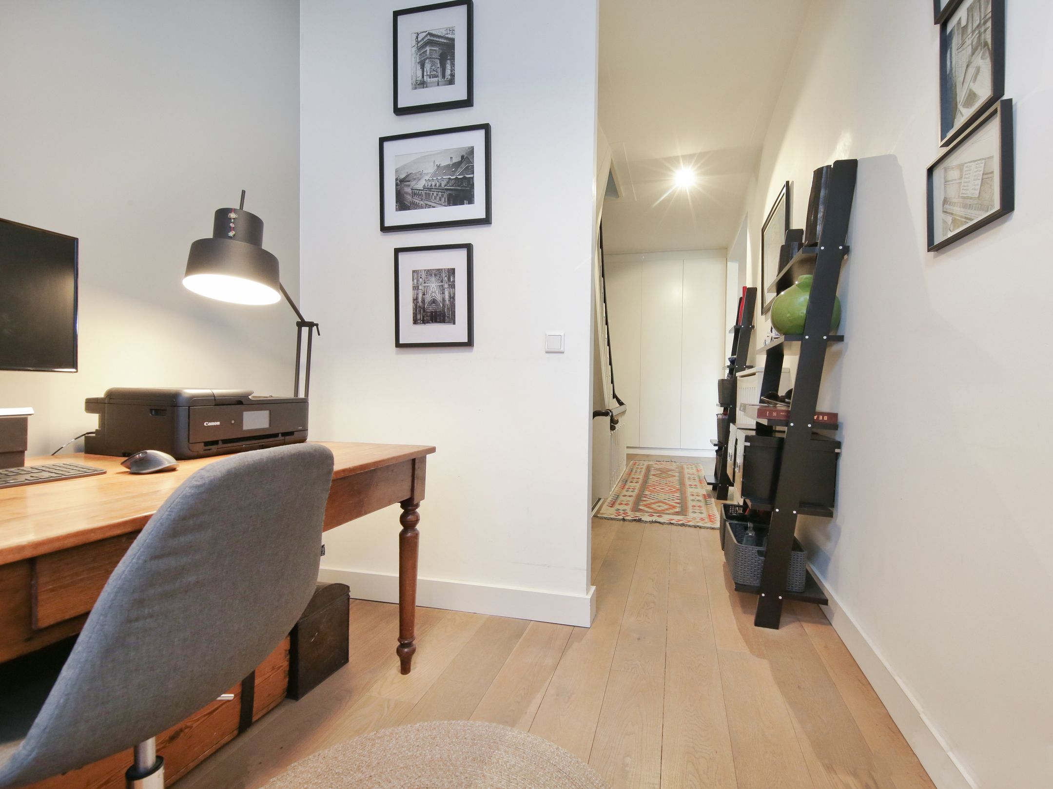 Photo 39 of Lomanstraat 23-2