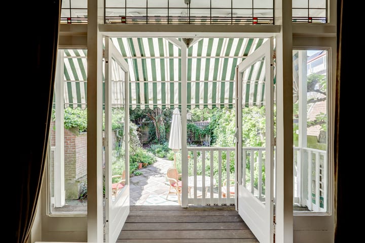 Foto 35 van Brederodestraat 1