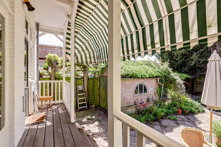 Foto 43 van Brederodestraat 1