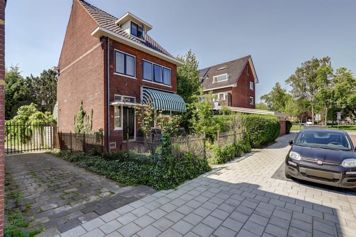 Foto 47 van Brederodestraat 1