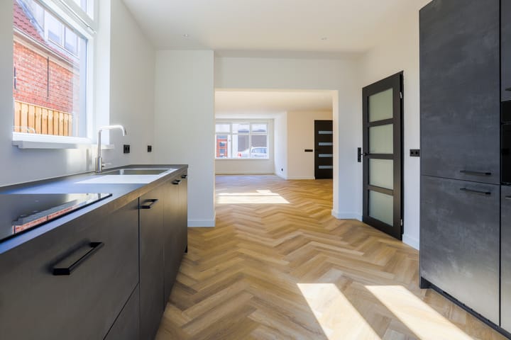 Photo 9 of Wilhelminastraat 12