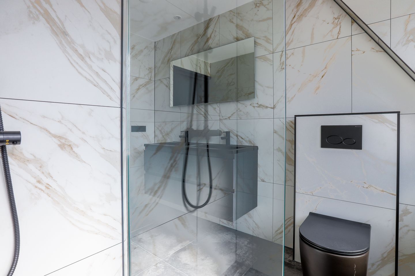 Photo 25 of Wilhelminastraat 12