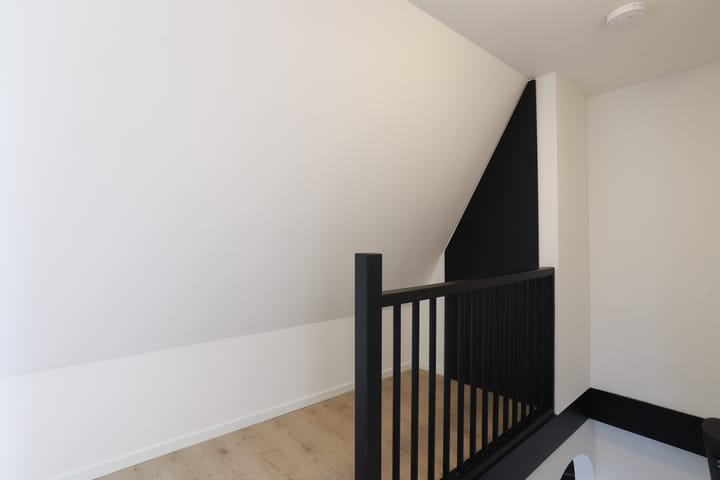 Photo 35 of Wilhelminastraat 12