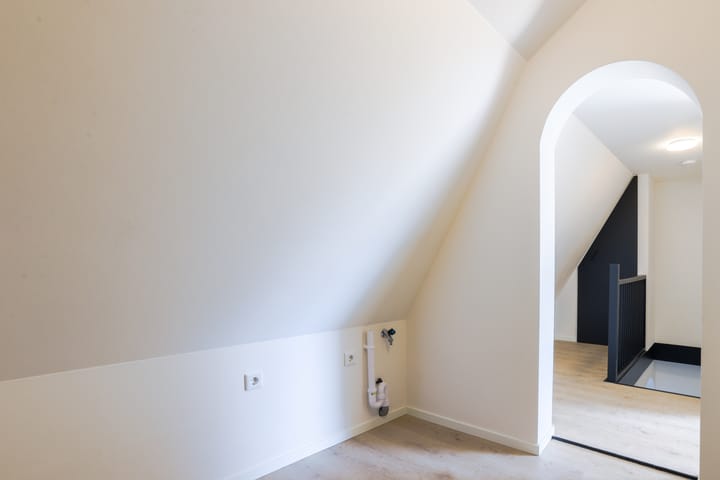 Photo 36 of Wilhelminastraat 12