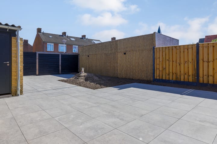 Photo 39 of Wilhelminastraat 12