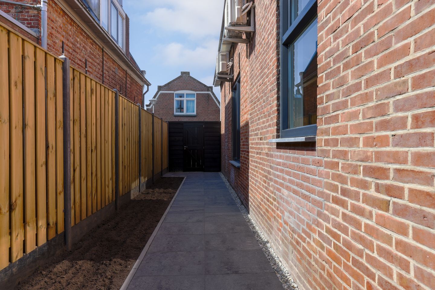 Photo 40 of Wilhelminastraat 12