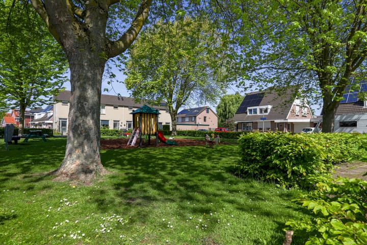 Photo 50 of Wilhelminastraat 12