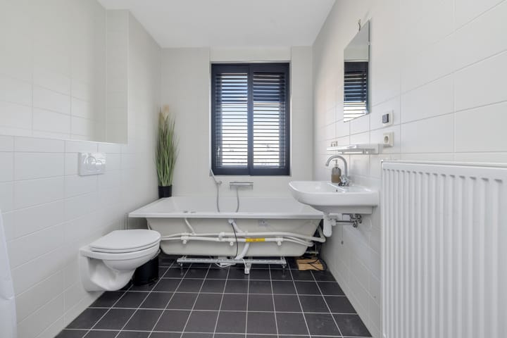 Photo 23 of A. Commandeurlaan 82