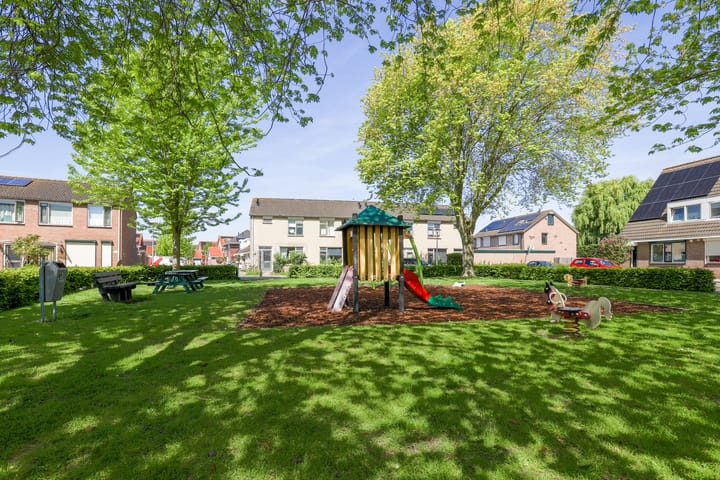 Photo 51 of Wilhelminastraat 12