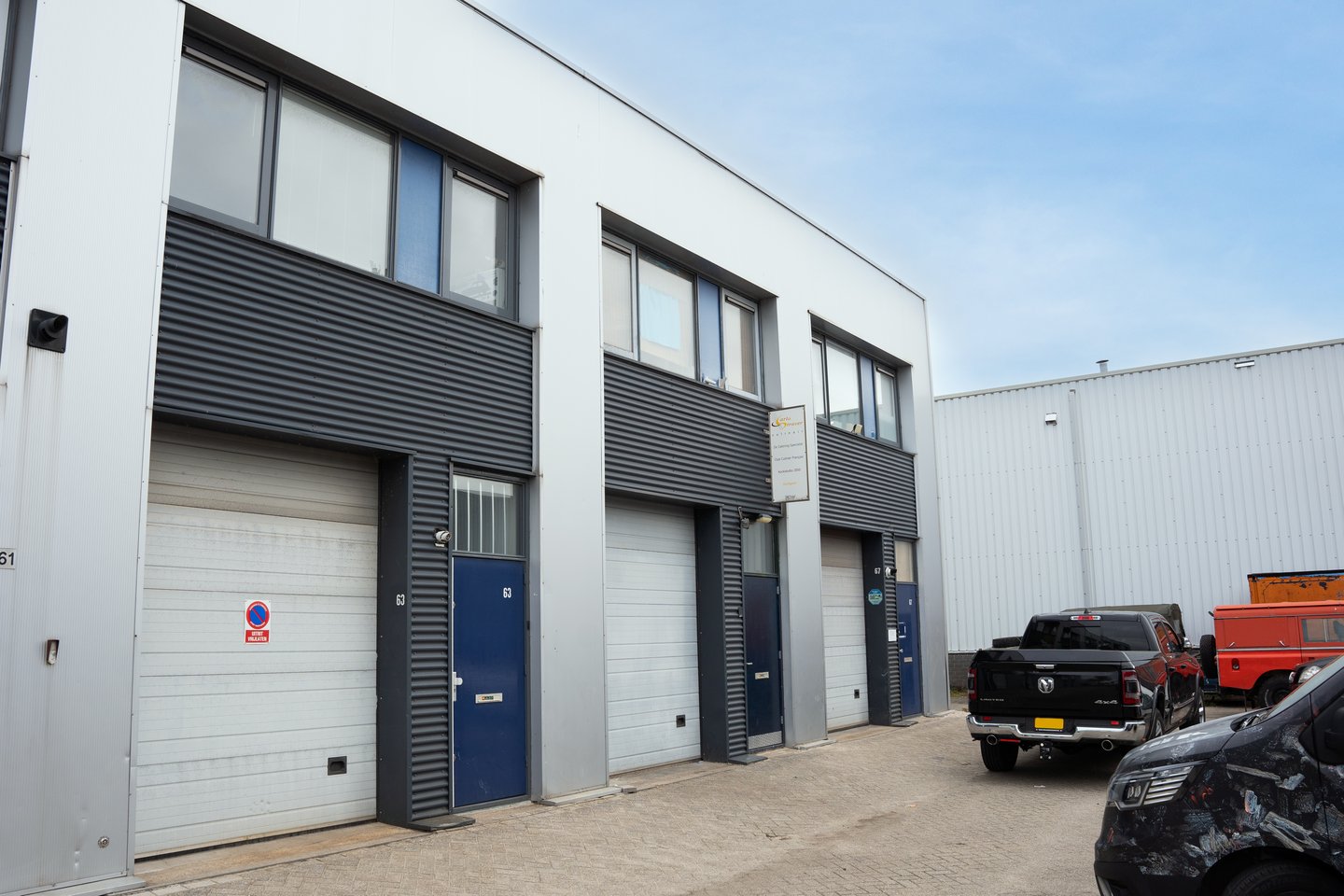 View photo 1 of Ambachtsweg 65