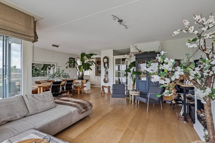 Foto 8 van Joop den Uyllaan 67