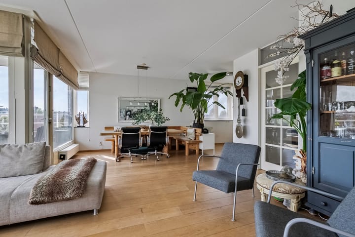 Foto 9 van Joop den Uyllaan 67