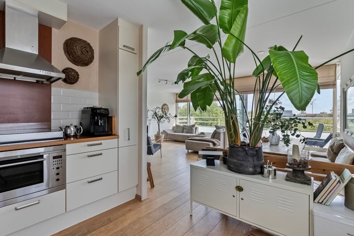 Foto 13 van Joop den Uyllaan 67