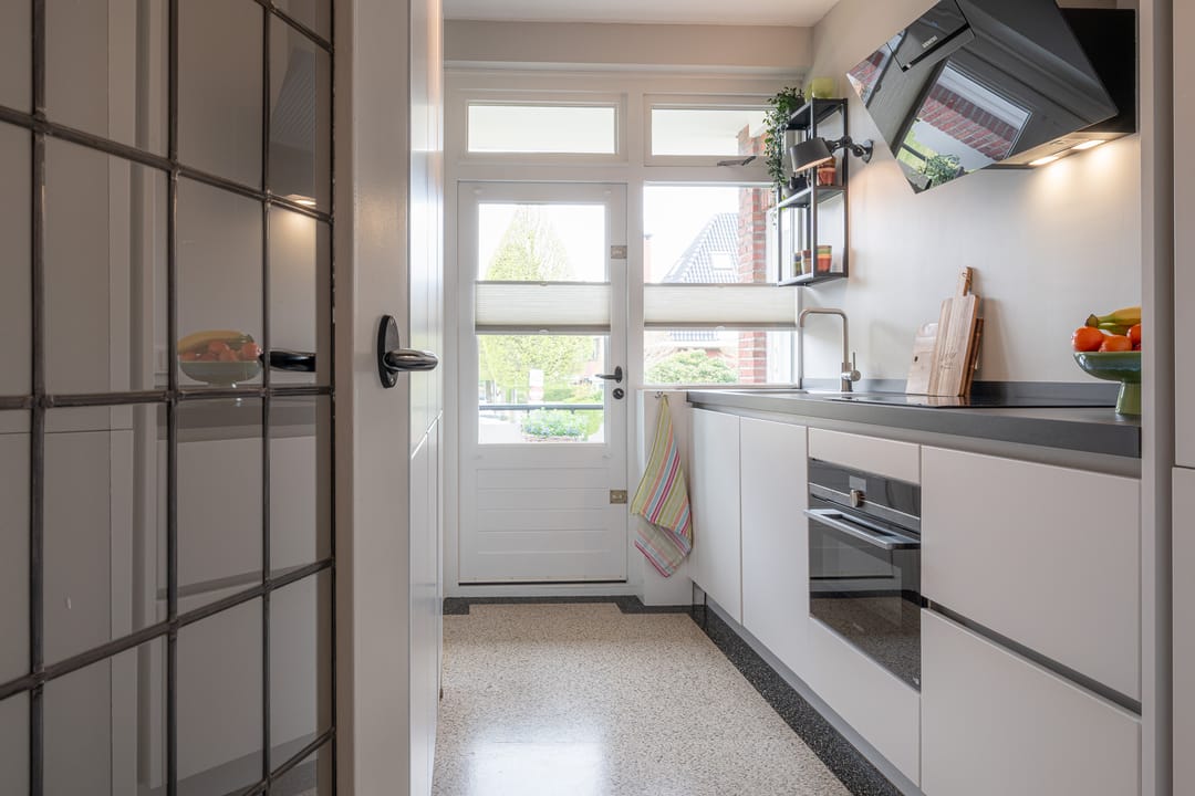 Photo 31 of Van Ketwich Verschuurlaan 12