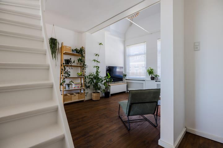 Foto 8 van Van Diemenstraat 142-A